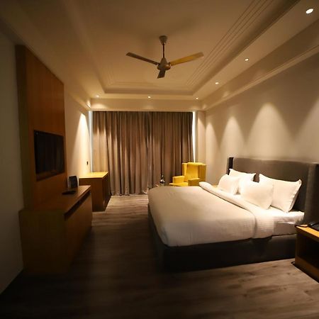 Hotel Abha Grand Алигарх Экстерьер фото