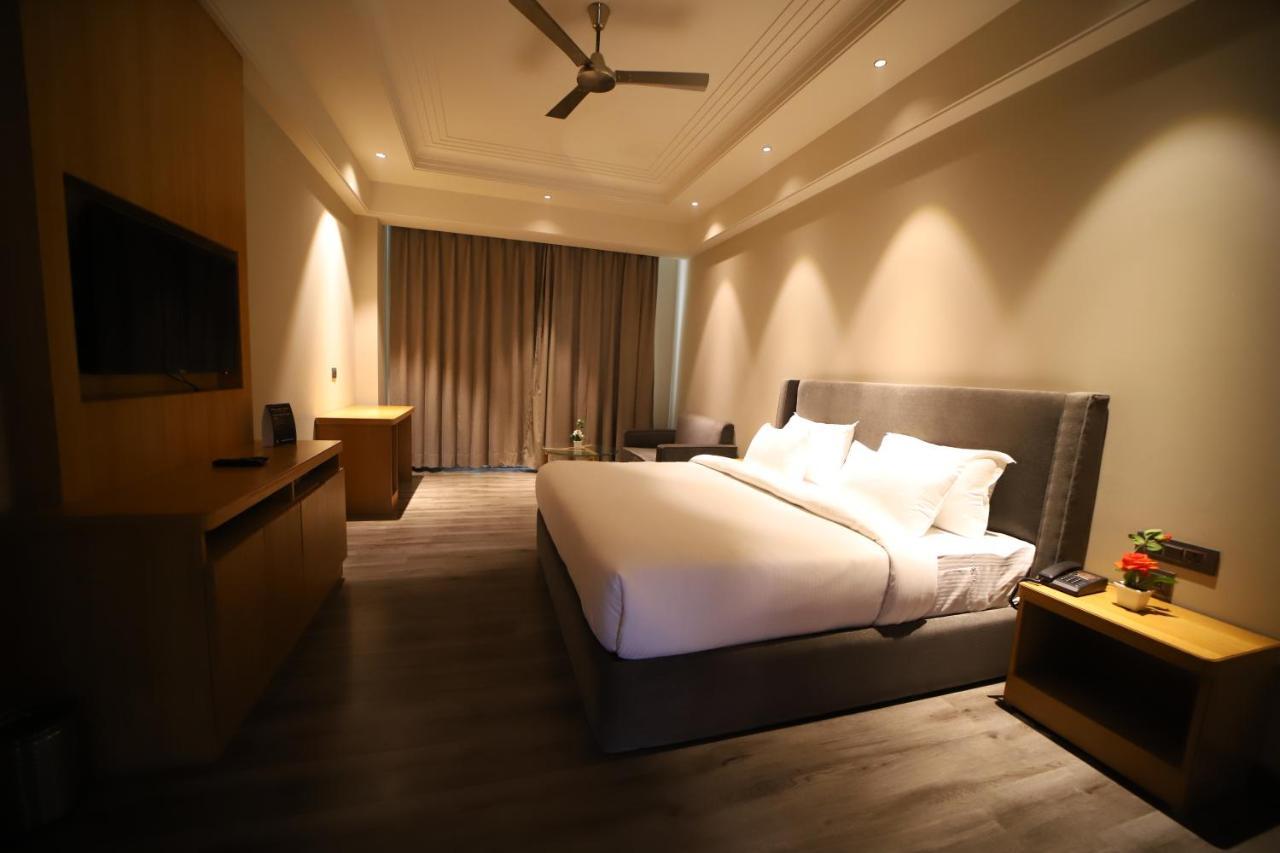 Hotel Abha Grand Алигарх Экстерьер фото