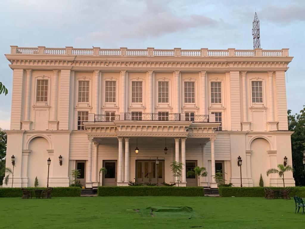 Hotel Abha Grand Алигарх Экстерьер фото